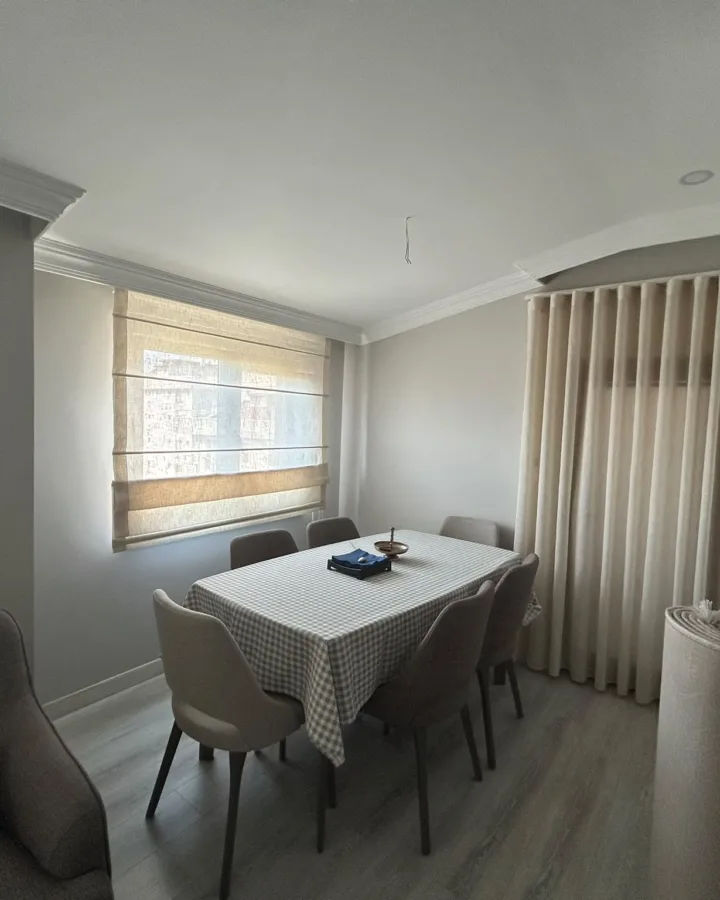 Yemek odası stor perde — yemek odası