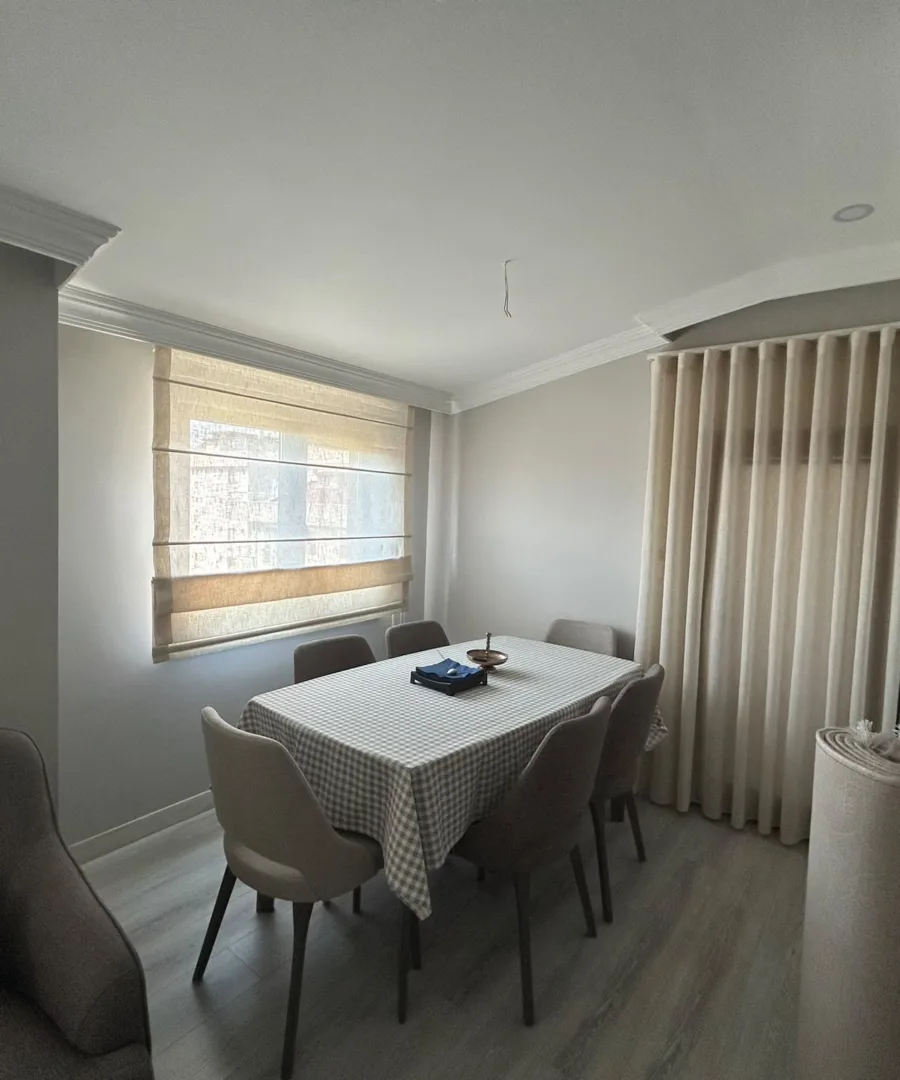 Yemek odası stor perde — yemek odası